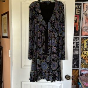 Lifestyle studios Women’s 2 pc skirt and blouse